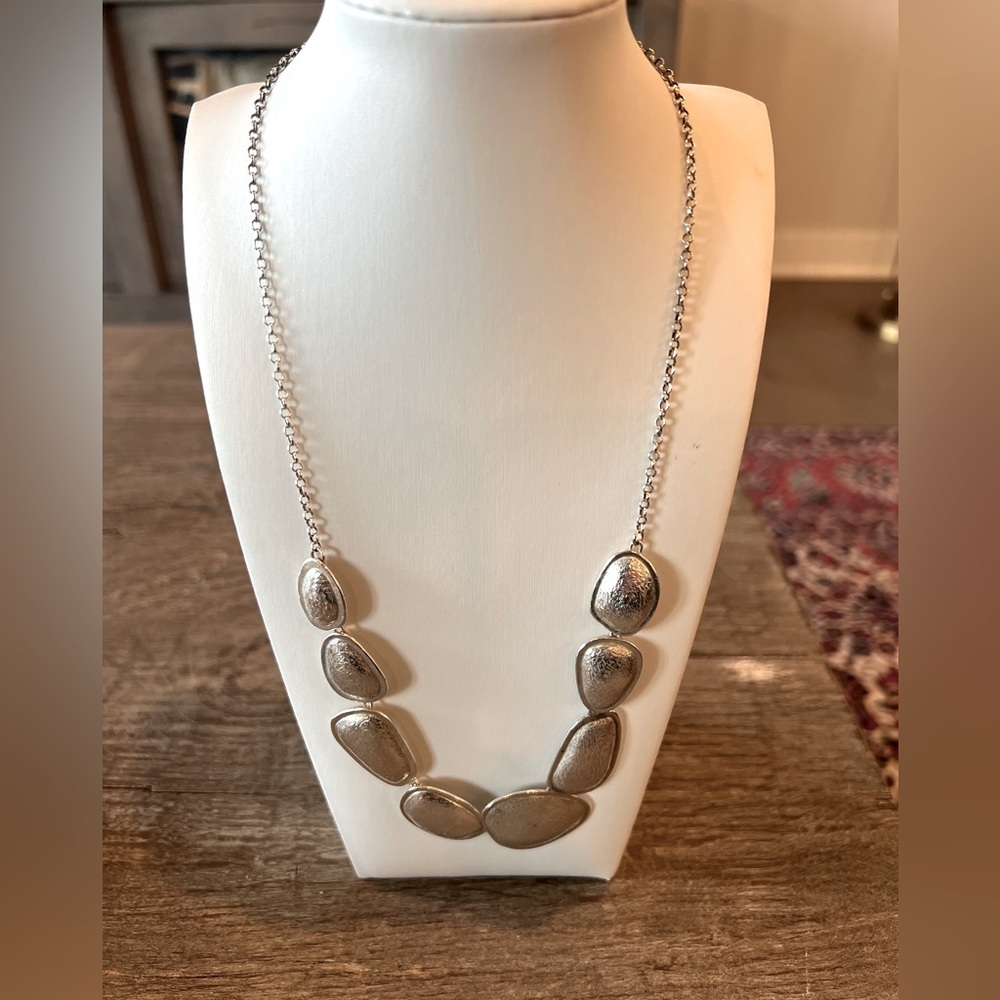 Hammered Silver Necklace - MINT!